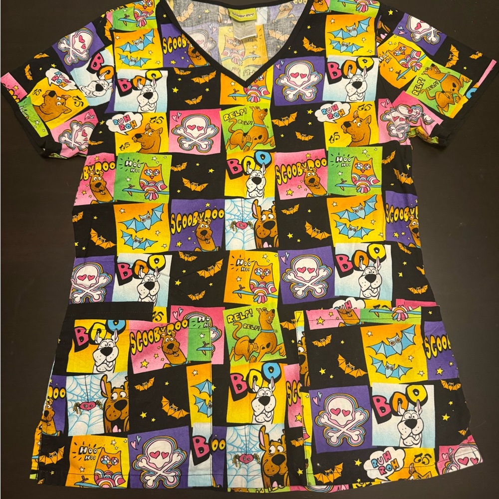Scooby doo scrub top size XS NWOT